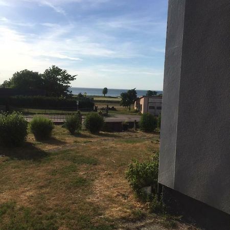 Farbror Alfreds Sjoeutsikt Apartment Kopingsvik Bagian luar foto